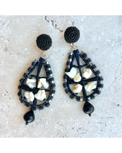 Beaded Shell Earrings - Black & White