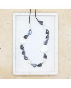 Acrylic and metal beads necklace